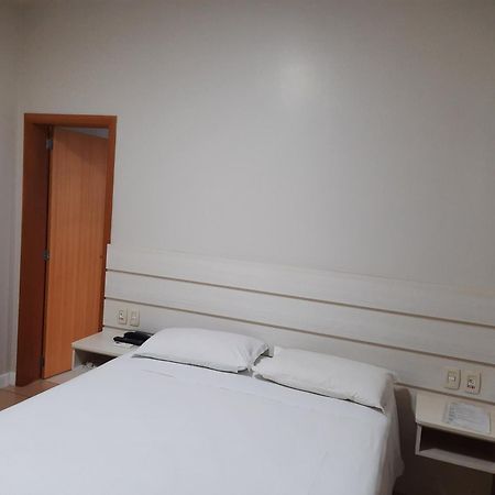 Thile Park Hotel Jataí Extérieur photo