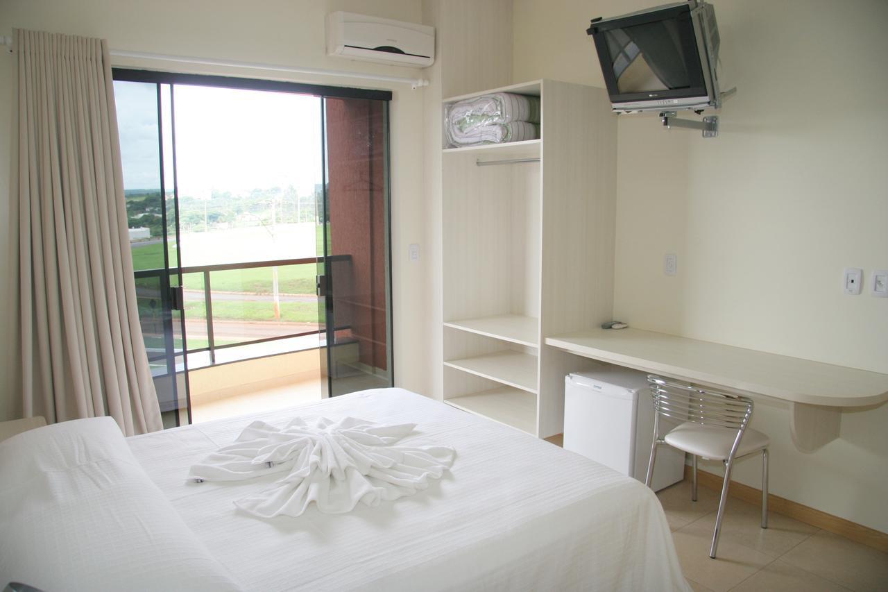 Thile Park Hotel Jataí Extérieur photo